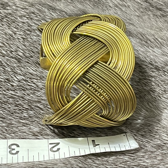 Stylish Cuff bangle - Picture 2 of 4